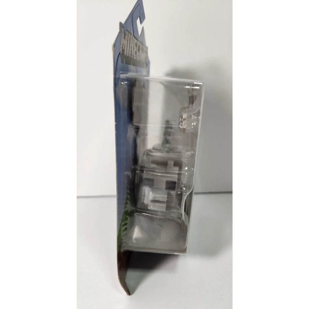 Minecraft Craft-a-Block Action Figure Skeleton Wolf 2021 Bone 2 Paper Blocks